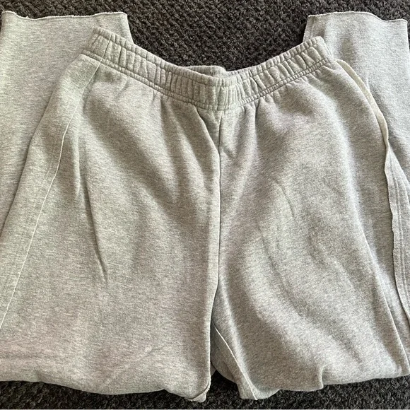Urban Outfitters Gray Sweatpants with Elastic Waistband - Picture 3 of 4